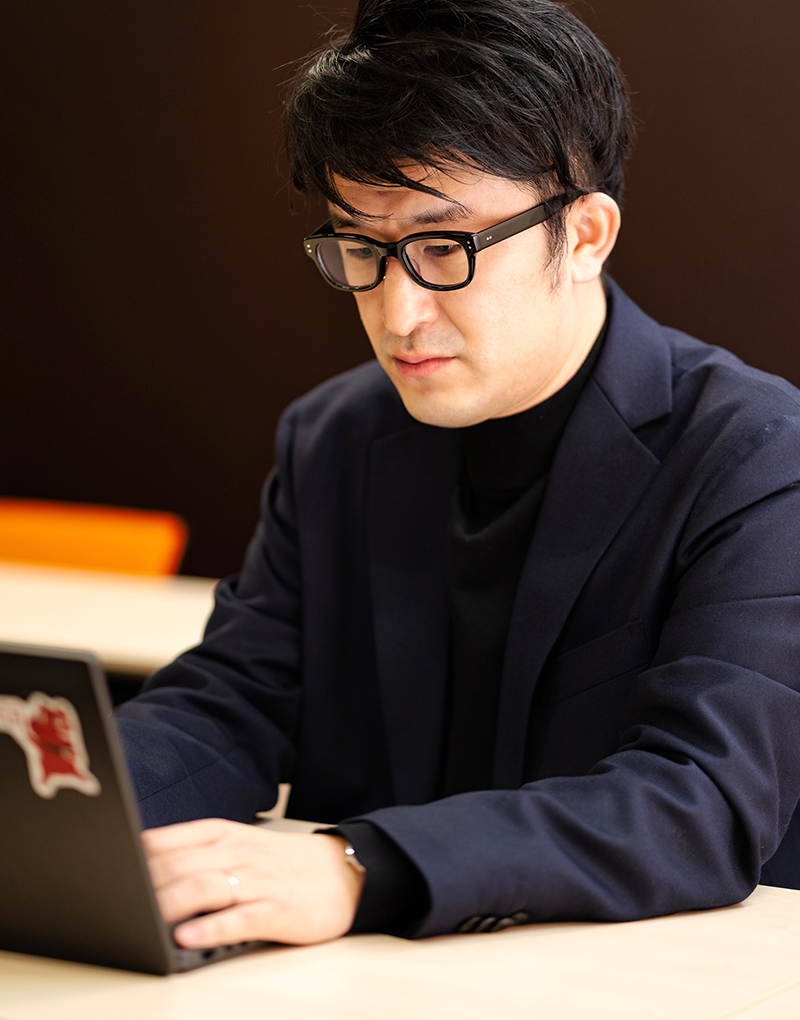社員画像-細野氏A